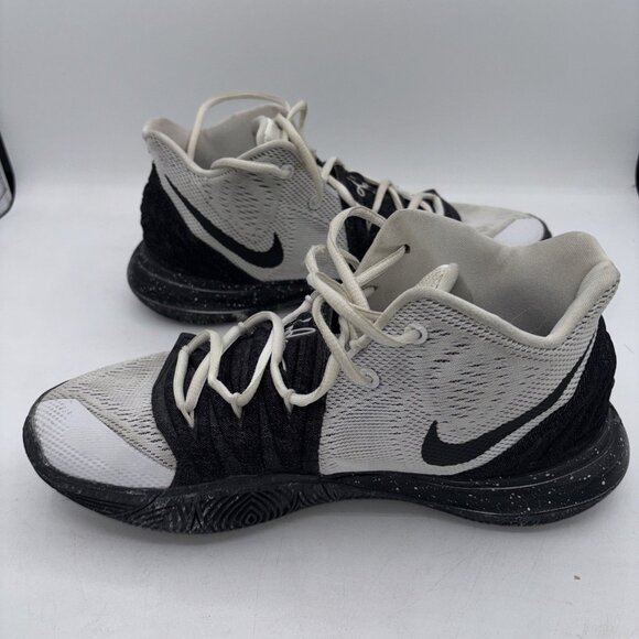 Nike Kyrie Irving 5 Oreo 2019 Size 8 Great Condition! - Picture 8 of 9